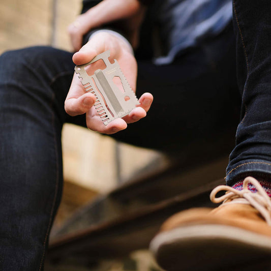 Gentlemen's Hardware Titanium Credit Card Tool Cut Out